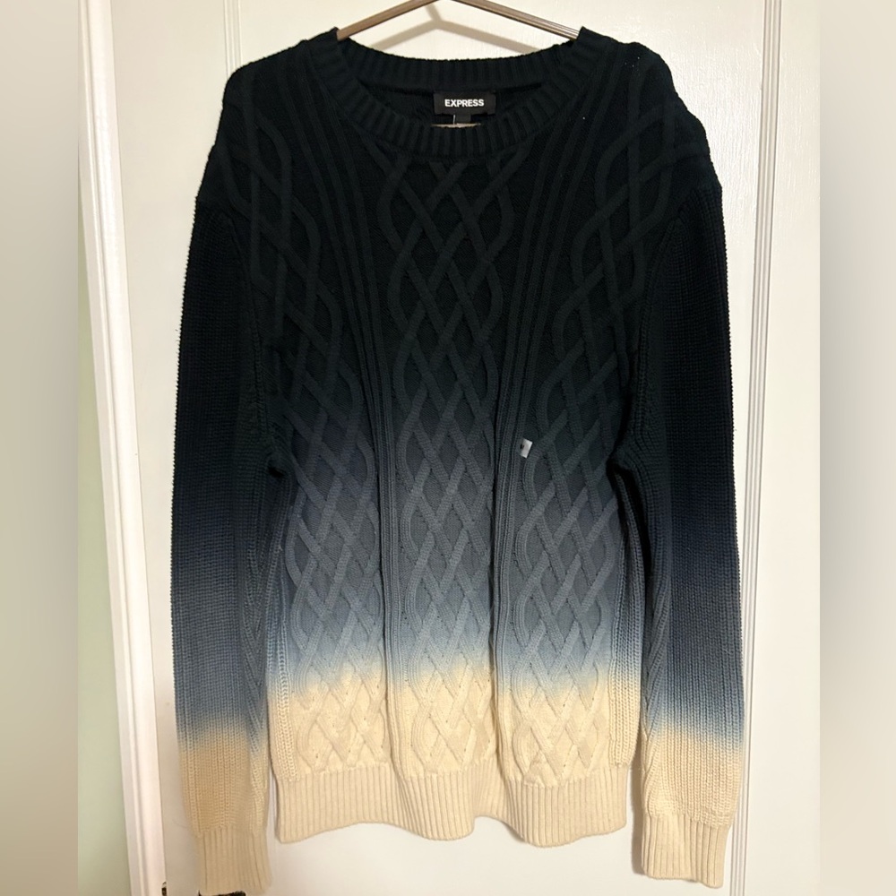 Express Men's Ombré Black and Cream Crewneck Sweater